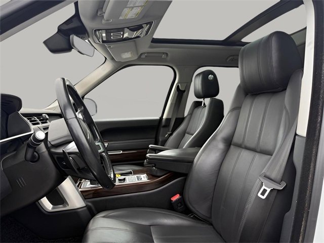 Used 2017 Land Rover Range Rover HSE image 13