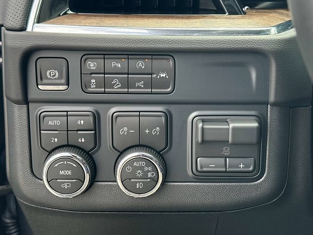 Used 2026 Chevrolet Tahoe High Country AWD/4WD image 12