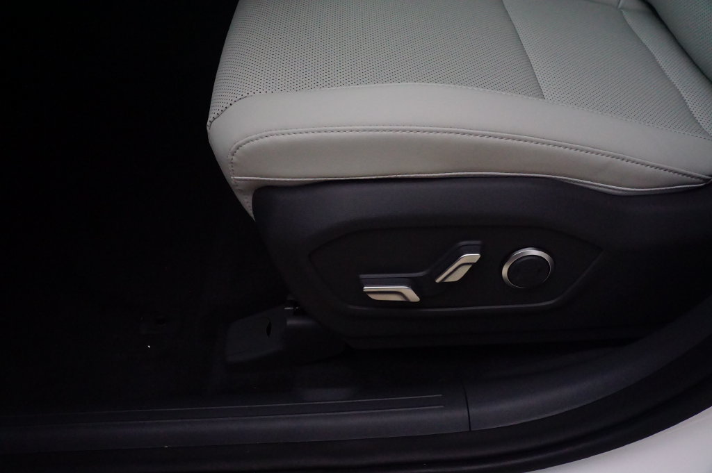 New 2027 Hyundai Santa Fe SEL w/ Tow & Go Package FWD image 16