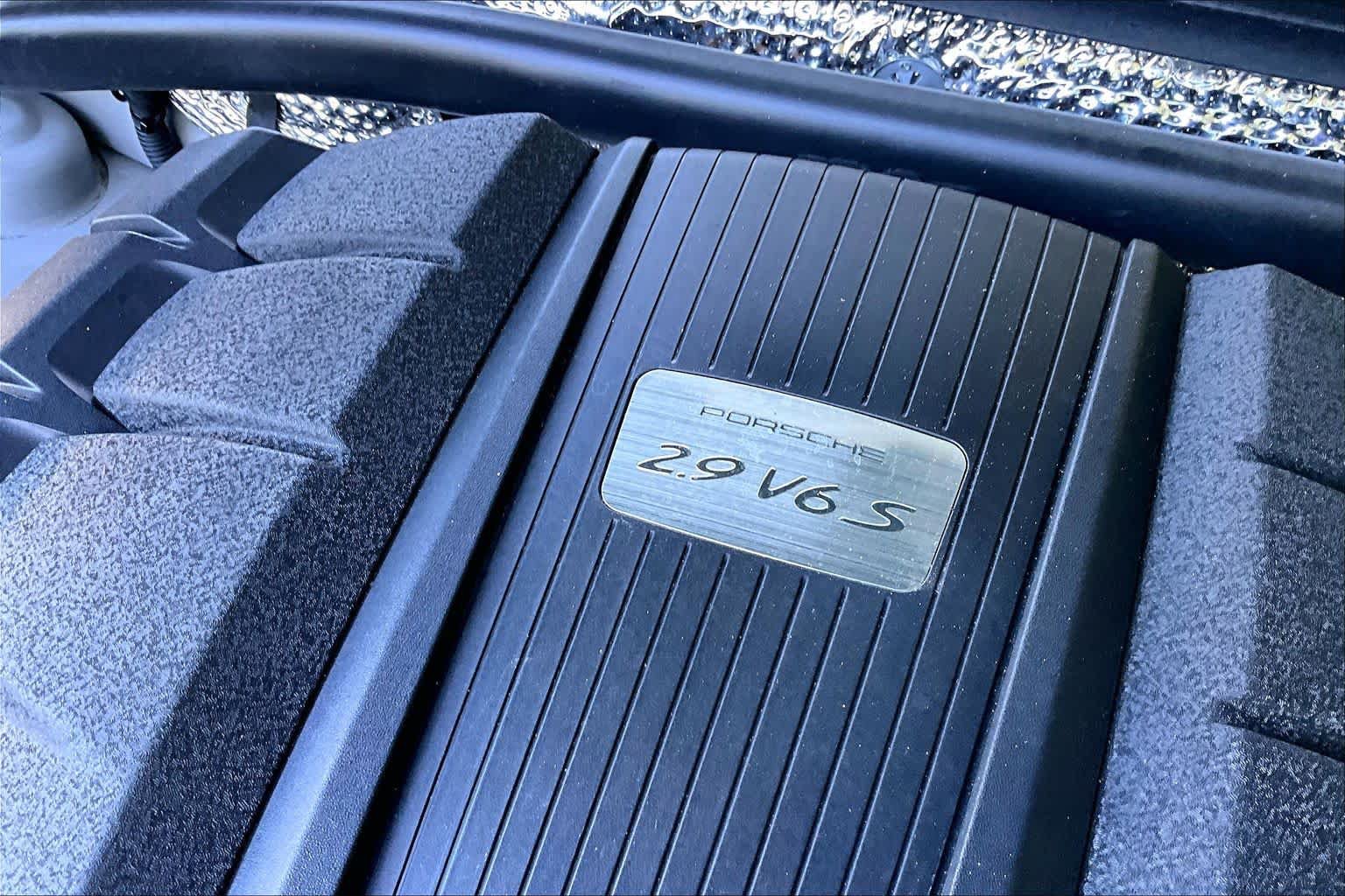Used 2023 Porsche Macan S AWD/4WD image 33