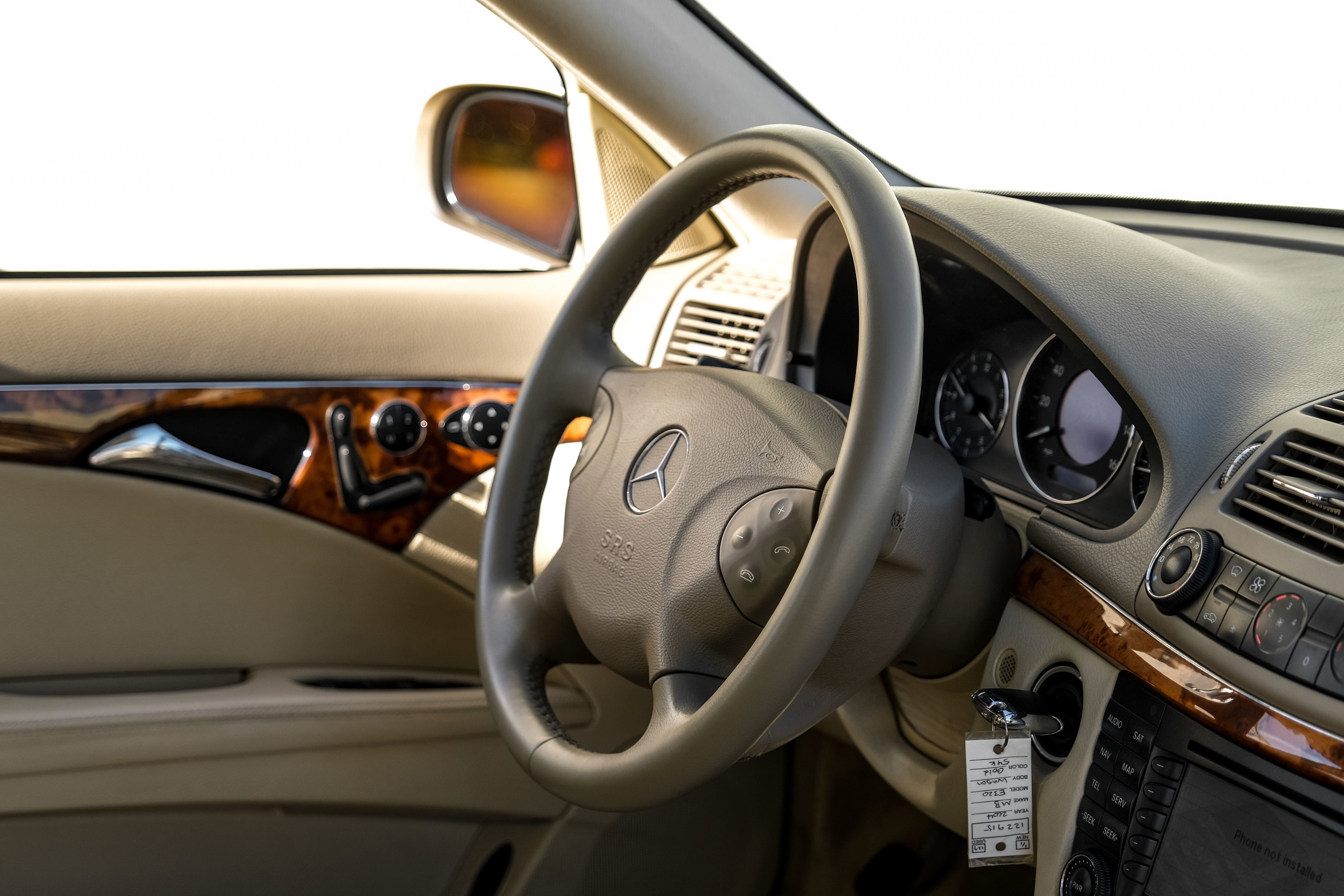 Used 2004 Mercedes-Benz E 320 4MATIC Wagon image 13