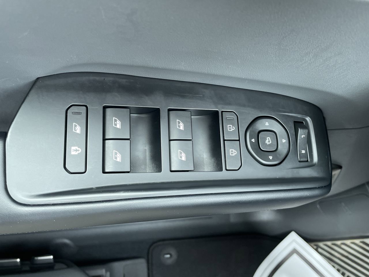 Certified 2024 Kia EV9 GT-Line AWD/4WD image 19