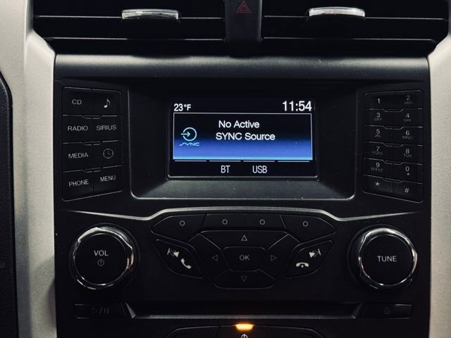 Used 2016 Ford Fusion SE w/ SE Cold Weather Package image 31