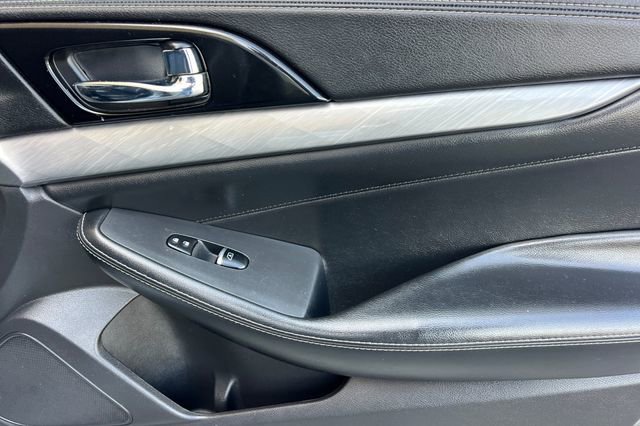 Used 2017 Nissan Maxima 3.5 SV image 19