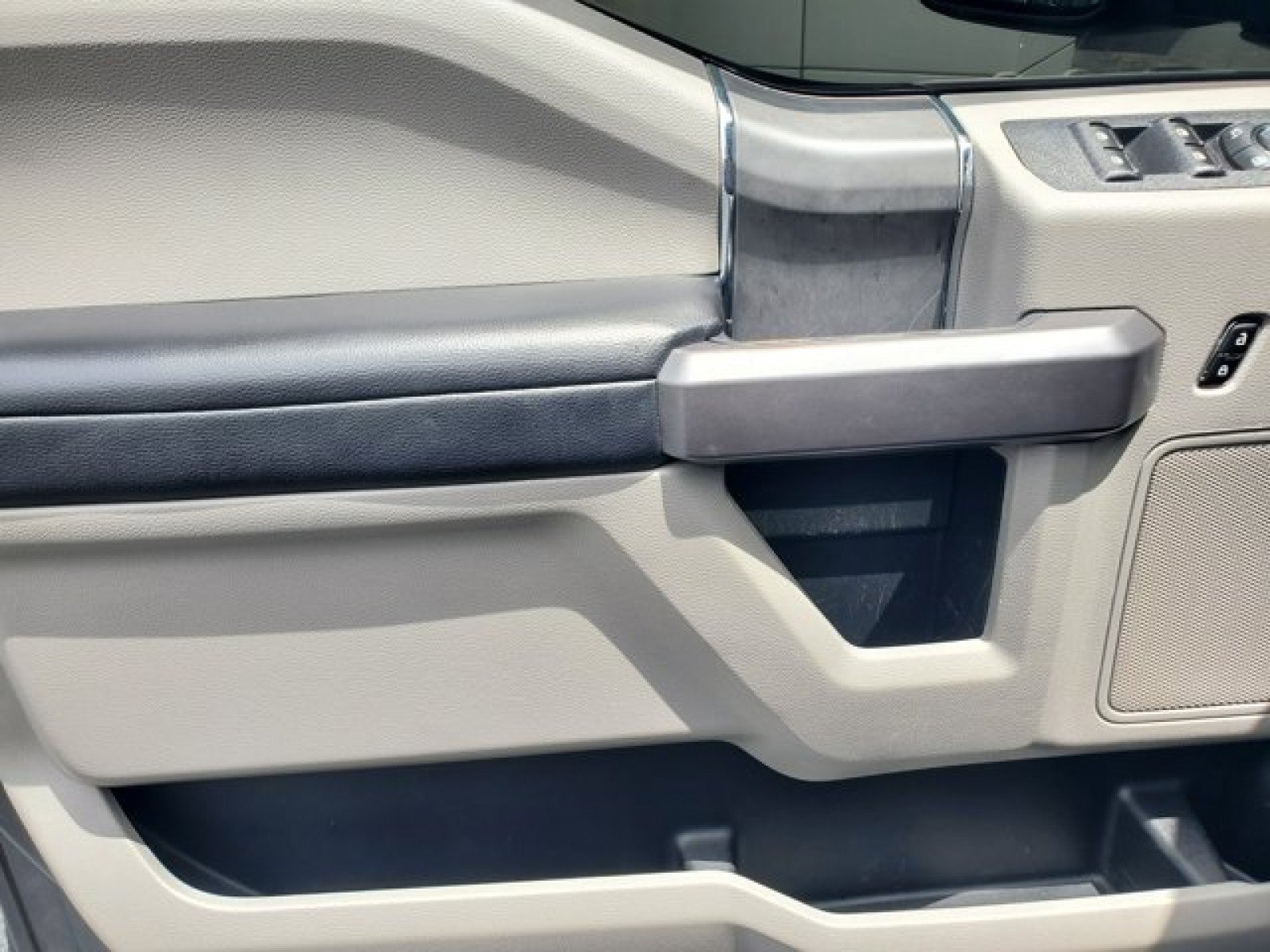 Certified 2021 Ford F250 XLT w/ XLT Premium Package AWD/4WD image 12