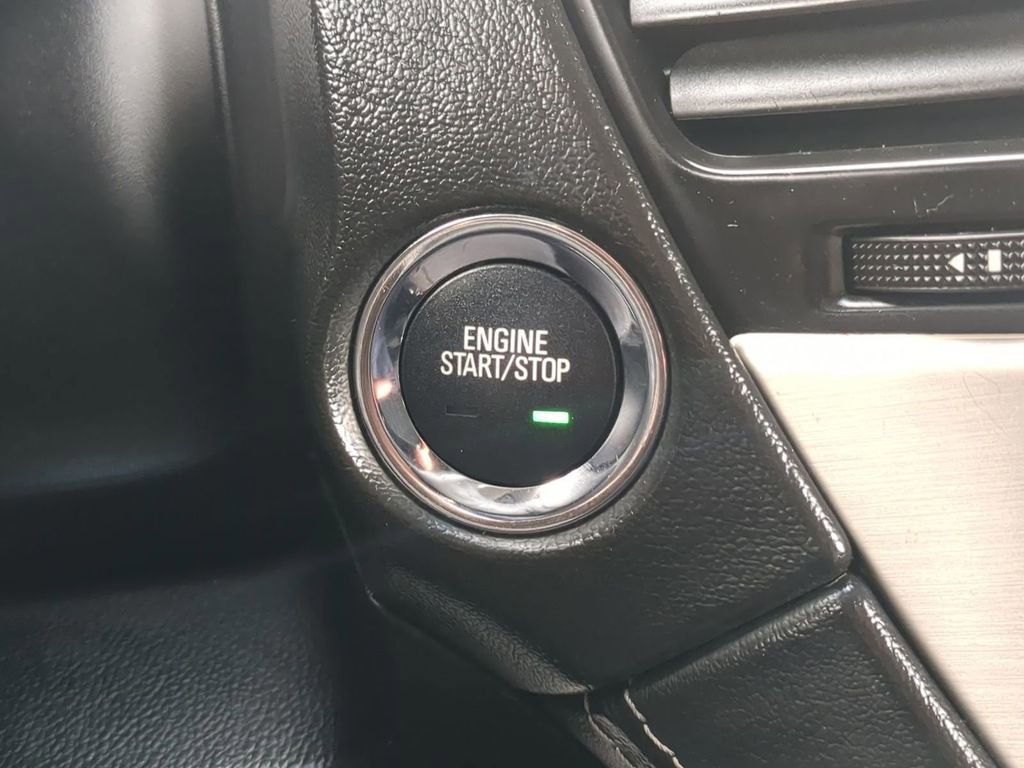 Used 2017 GMC Yukon XL Denali w/ Open Road Package image 20