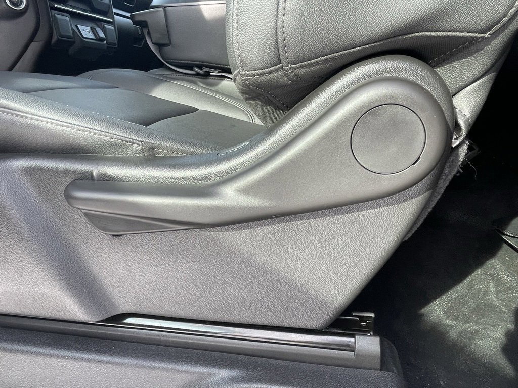 Certified 2025 Chevrolet Silverado 1500 W/T w/ WT Value Package image 24