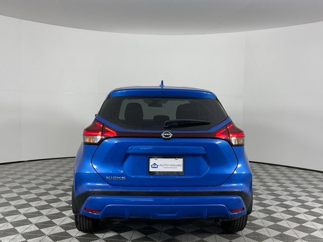 Used 2024 Nissan Kicks S FWD image 6