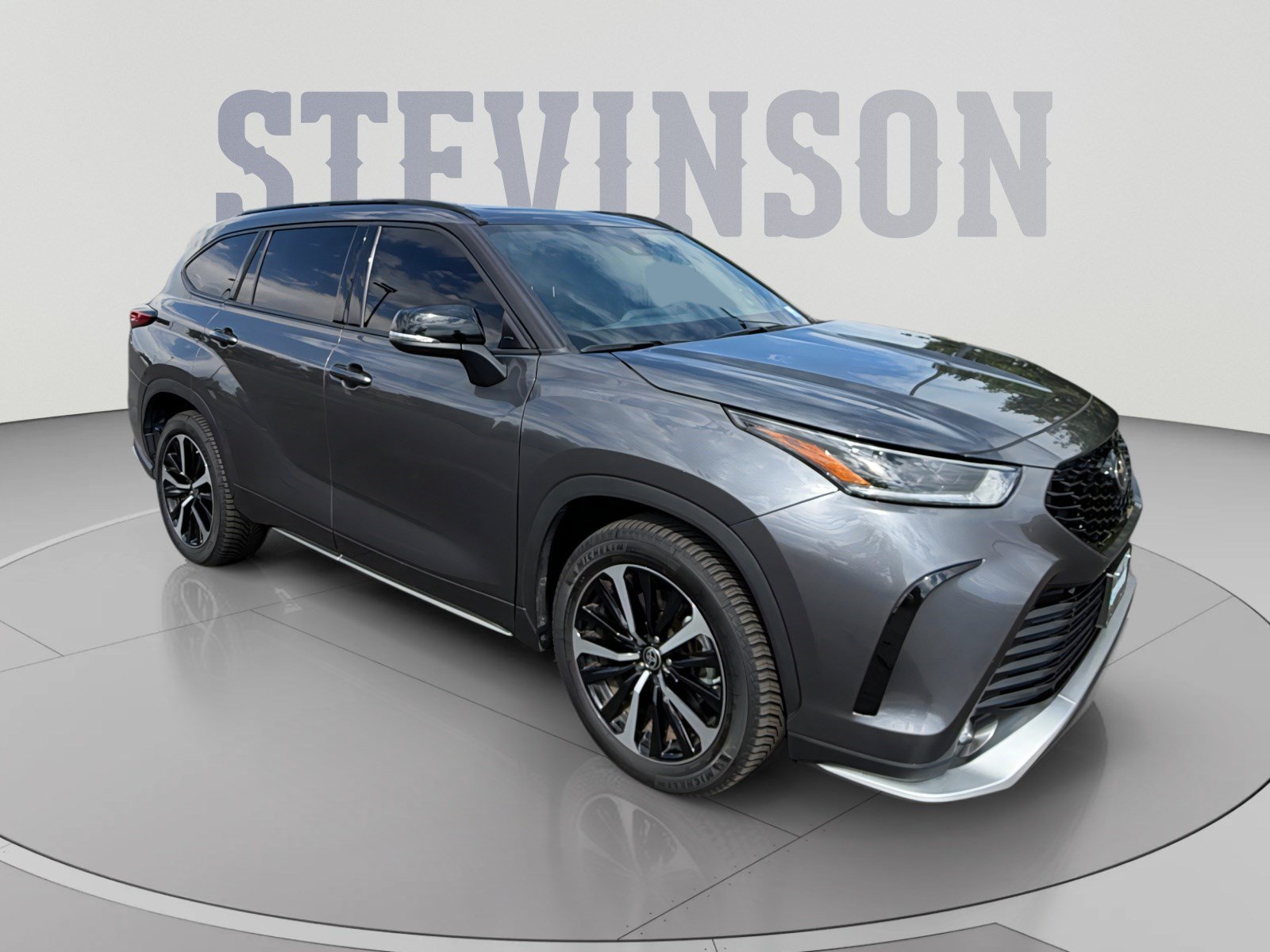 Used 2021 Toyota Highlander XSE AWD/4WD image 7
