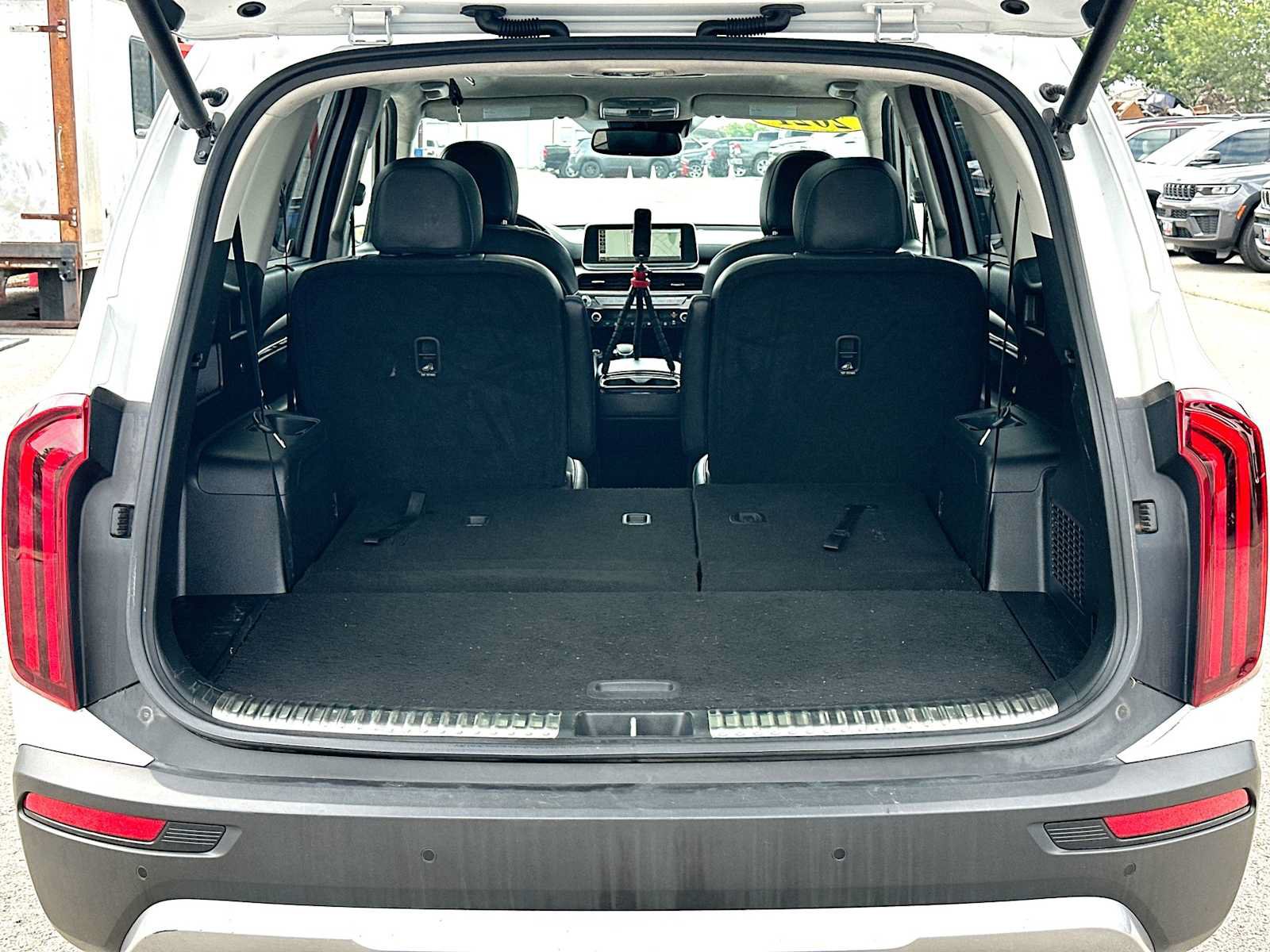 Used 2021 Kia Telluride SX w/ SX Prestige Package AWD/4WD image 28