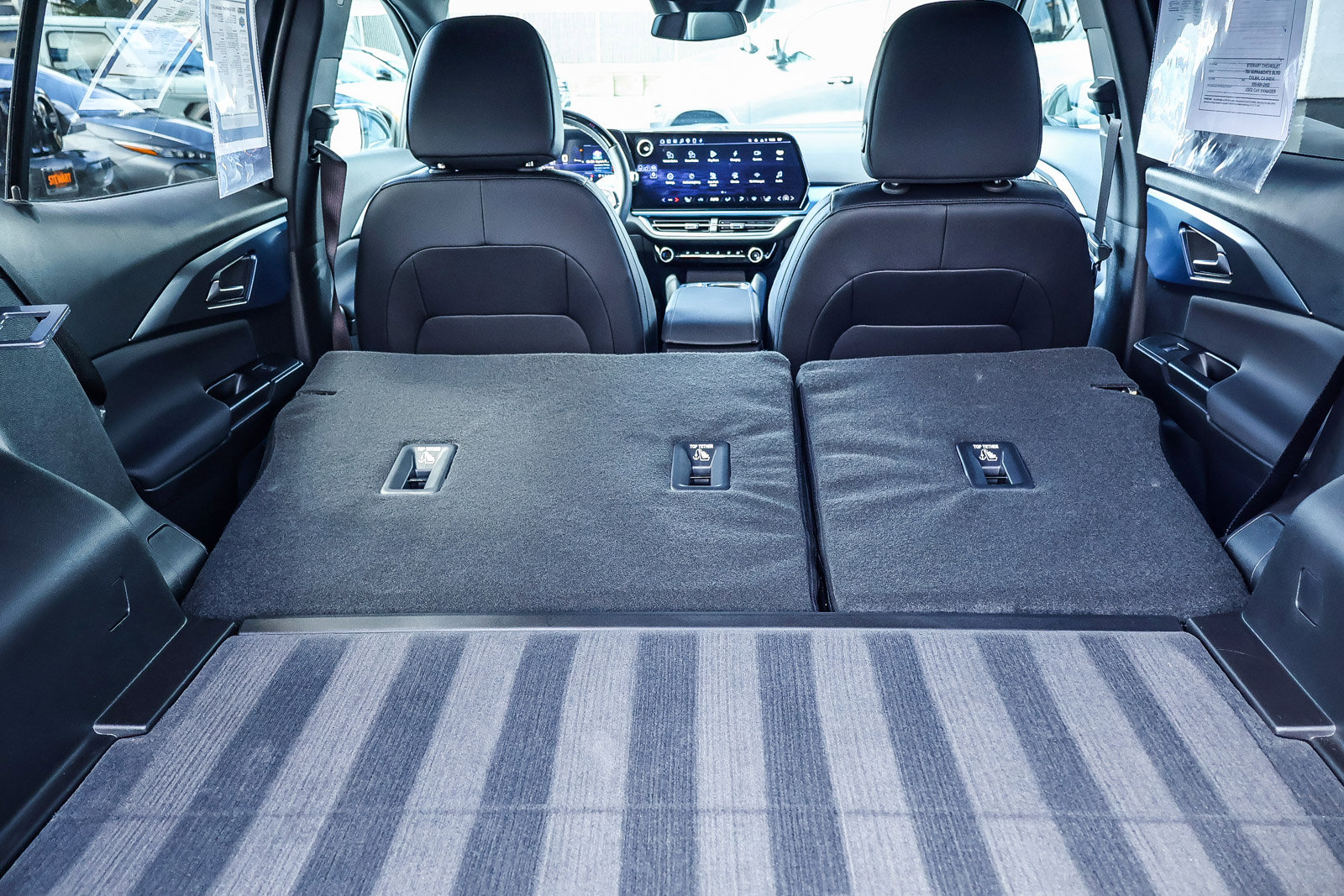 Used 2024 Chevrolet Equinox EV LT w/ Active Safety Package 3 AWD/4WD image 18