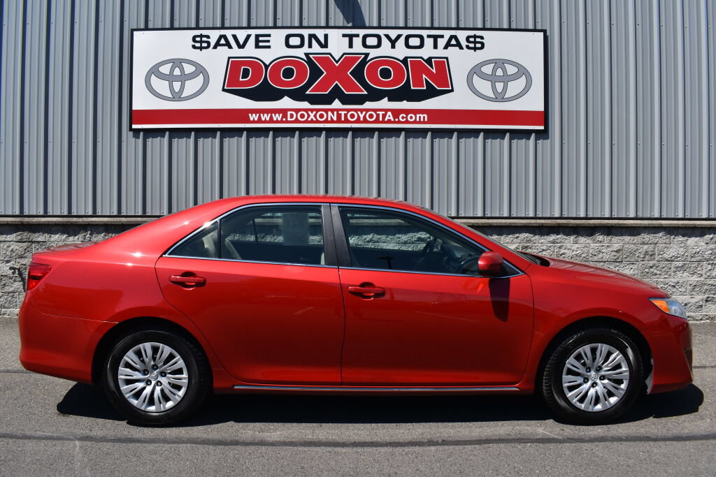 Used 2012 Toyota Camry LE FWD image 8