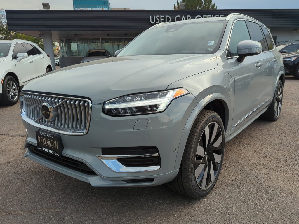 Used 2024 Volvo XC90 T8 Ultimate AWD/4WD image 3