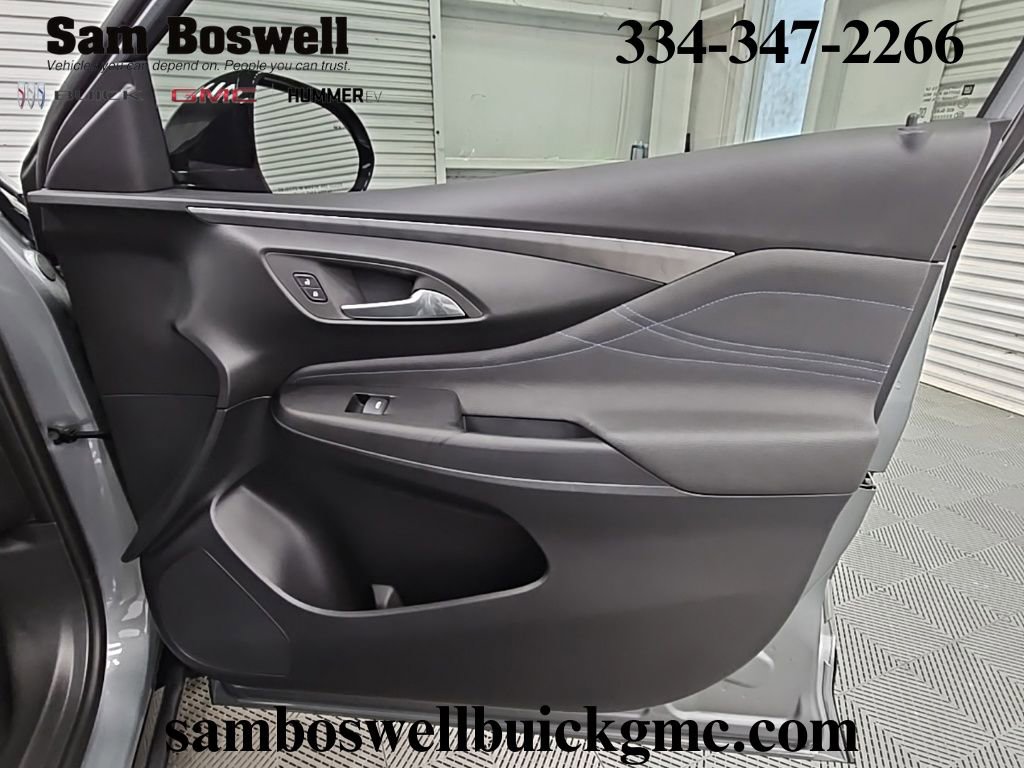 Used 2025 Buick Envista Sport Touring w/ Convenience I Package image 38
