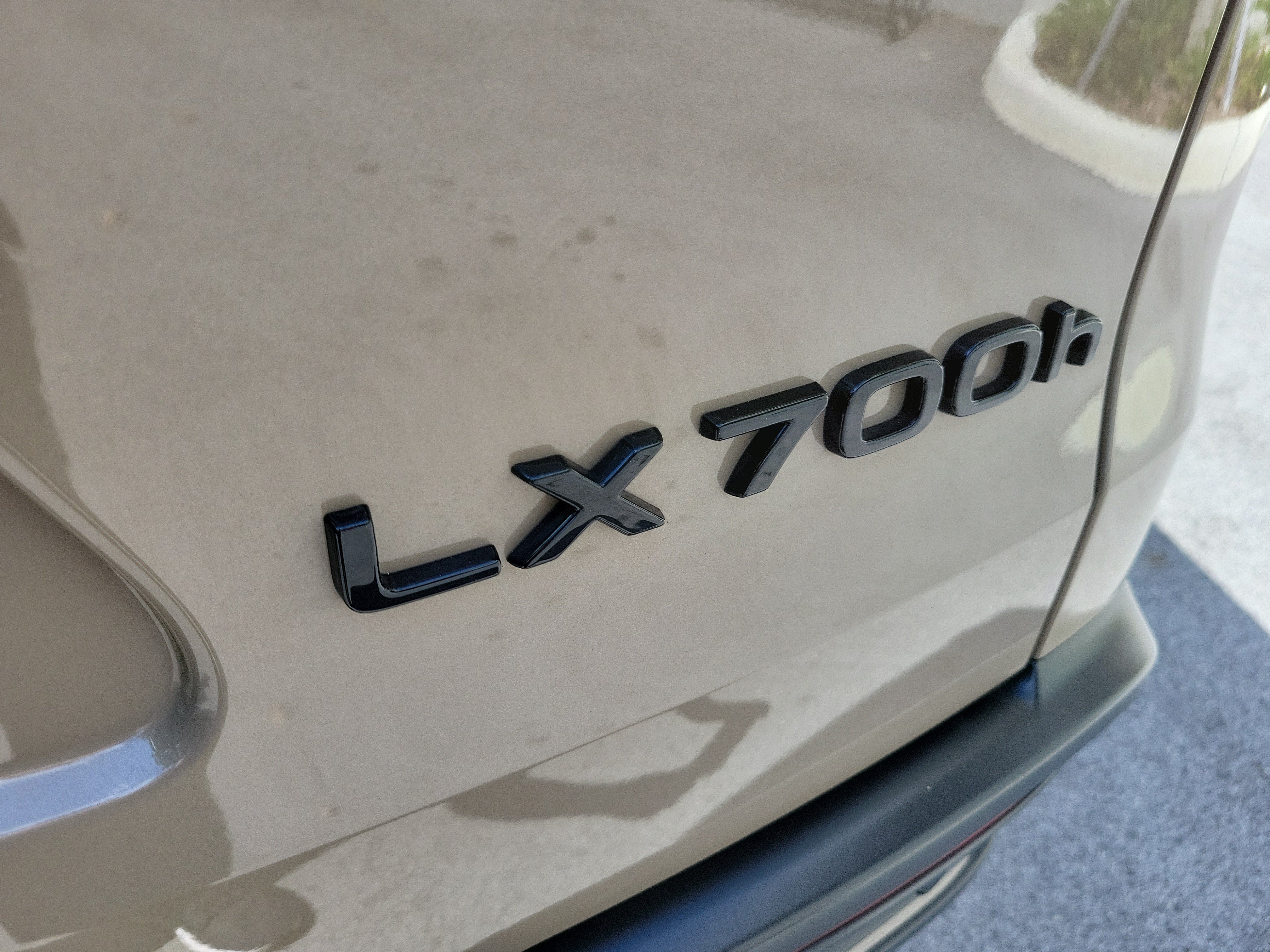 Used 2025 Lexus LX 700h Overtrail AWD/4WD image 8