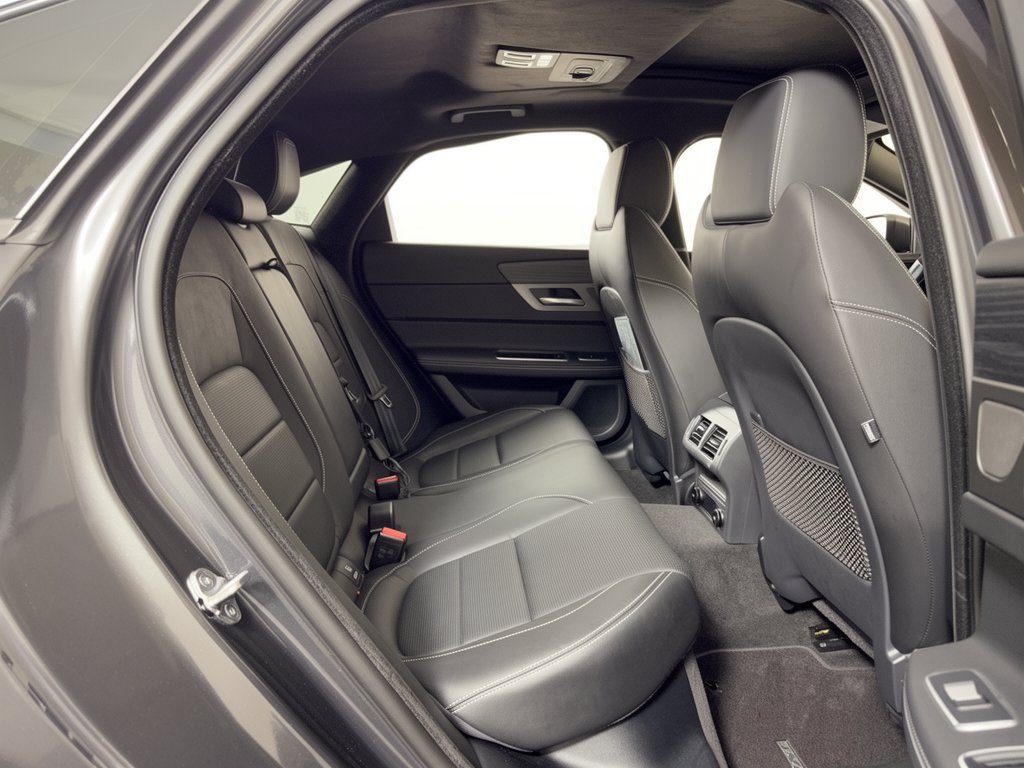 Used 2020 Jaguar XF S AWD/4WD image 29