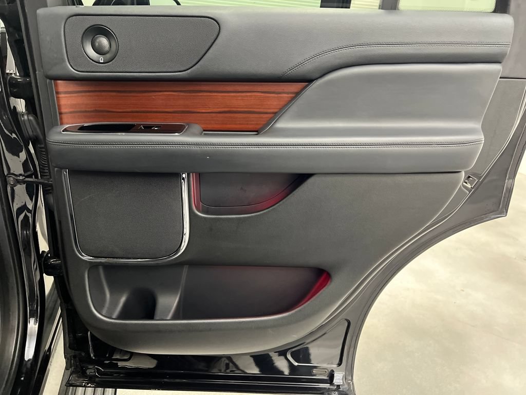 Used 2024 Lincoln Navigator Reserve AWD/4WD image 26