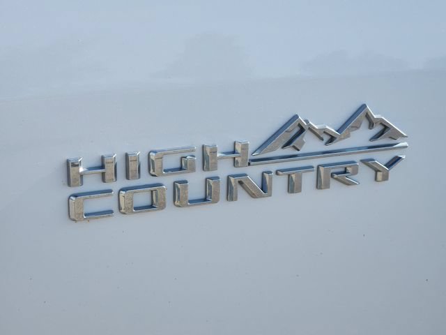 Used 2022 Chevrolet Traverse High Country AWD/4WD image 12