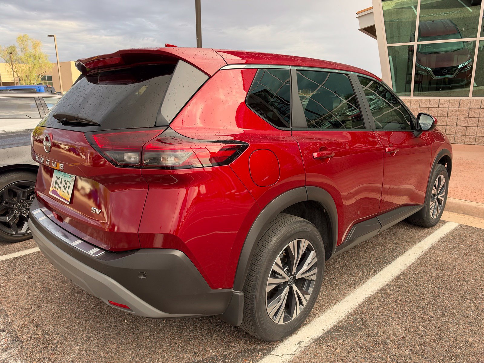 Certified 2022 Nissan Rogue SV FWD image 3