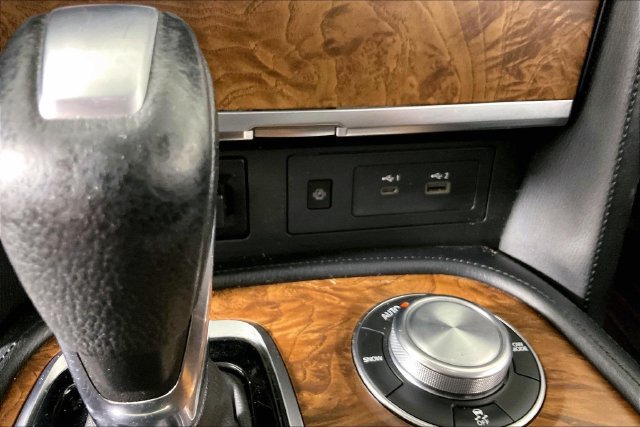 Used 2021 Nissan Armada SL w/ Captain's Chairs Package AWD/4WD image 15