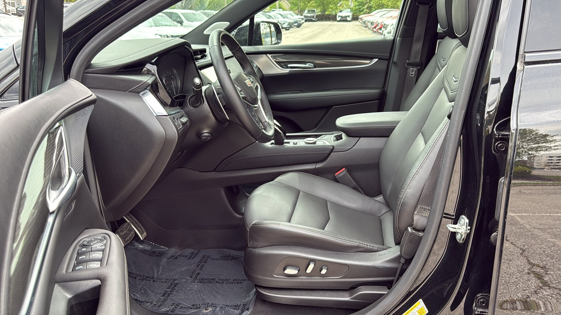 Certified 2022 Cadillac XT5 Sportv w/ Technology Package AWD/4WD image 8