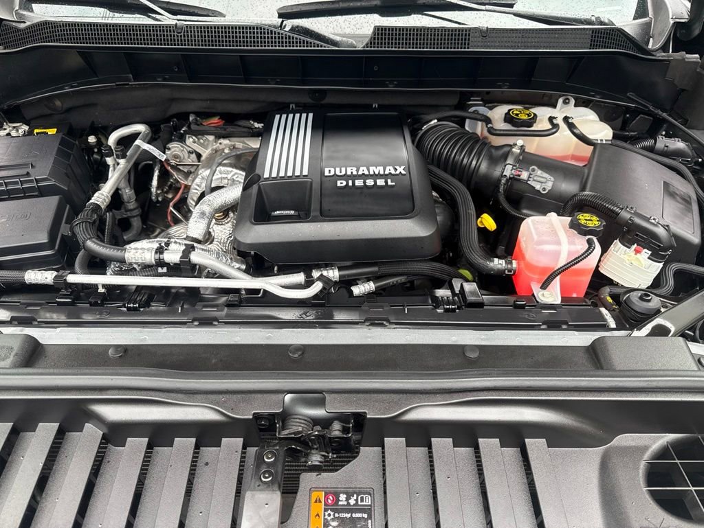 Used 2023 Chevrolet Silverado 1500 LT AWD/4WD image 10