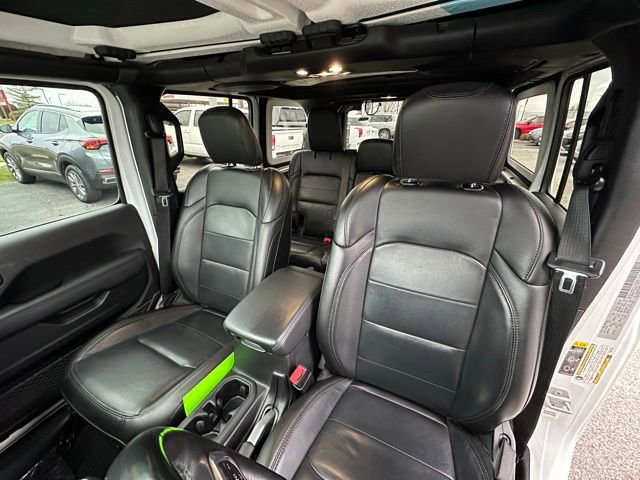 Used 2020 Jeep Wrangler Unlimited Sahara image 24