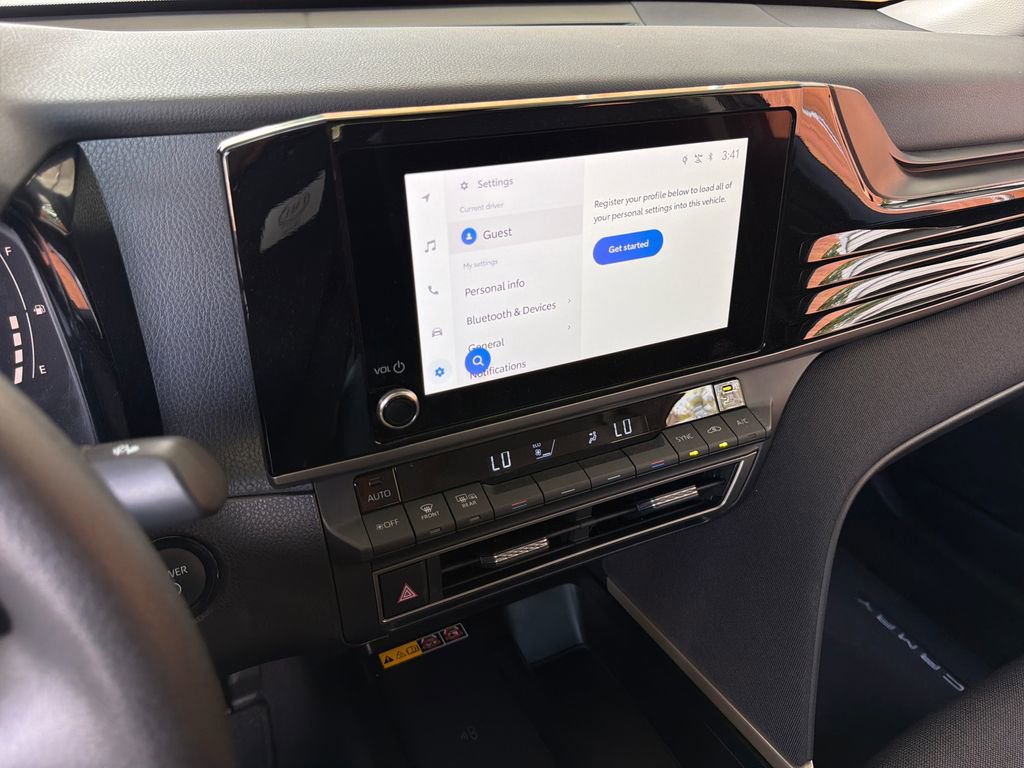 Used 2025 Toyota Camry LE w/ Convenience Package image 25