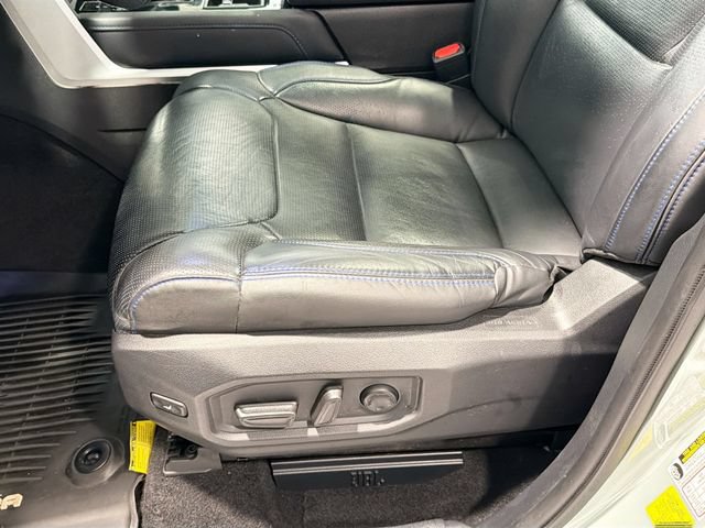 Used 2024 Toyota Tundra Platinum AWD/4WD image 17