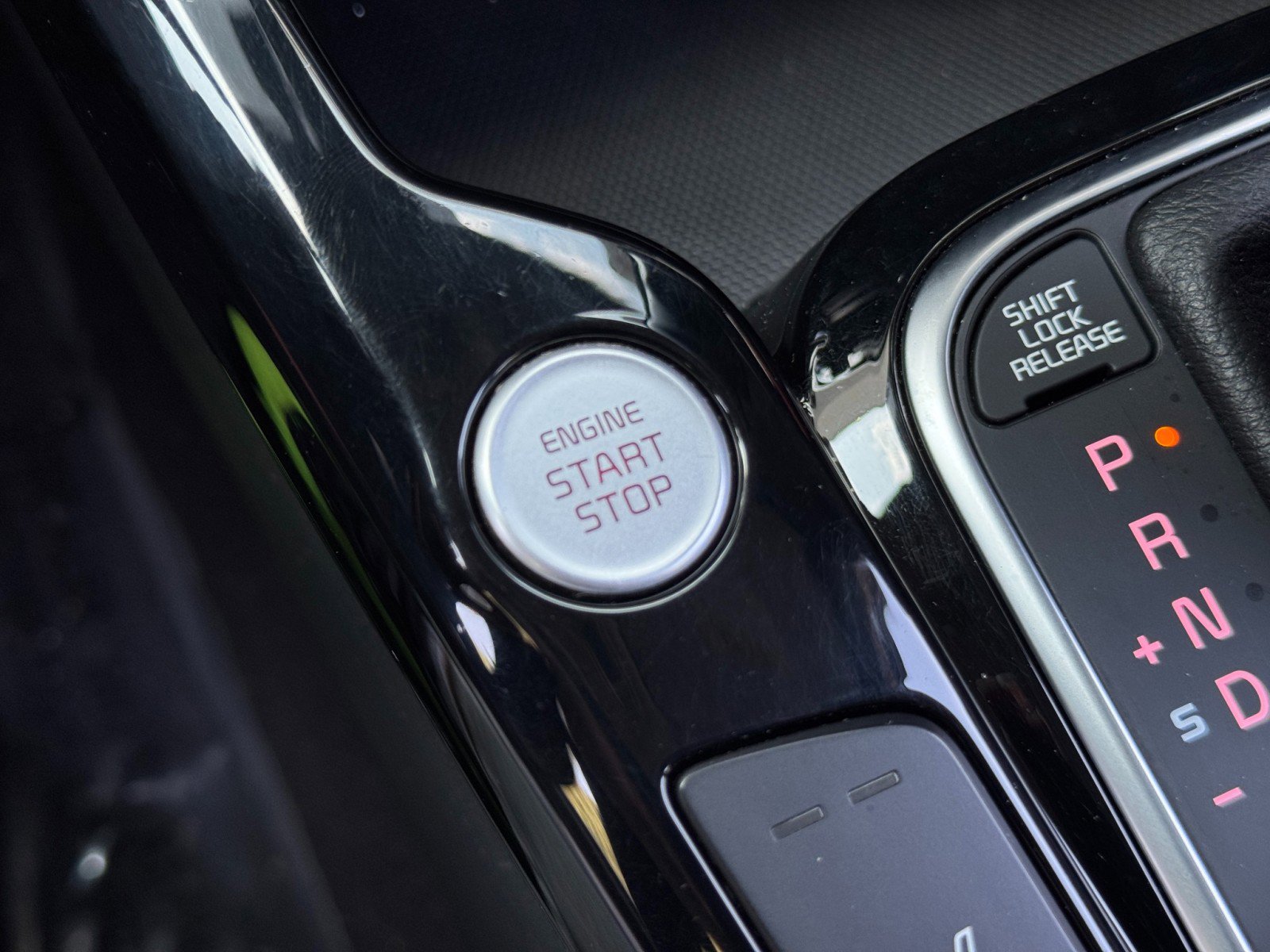 Used 2020 Kia Soul GT-Line Turbo FWD image 28