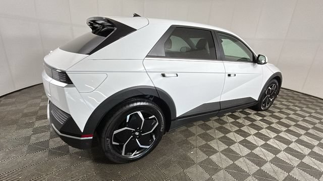 Used 2023 Hyundai Ioniq 5 SEL w/ Cargo Package AWD/4WD image 2