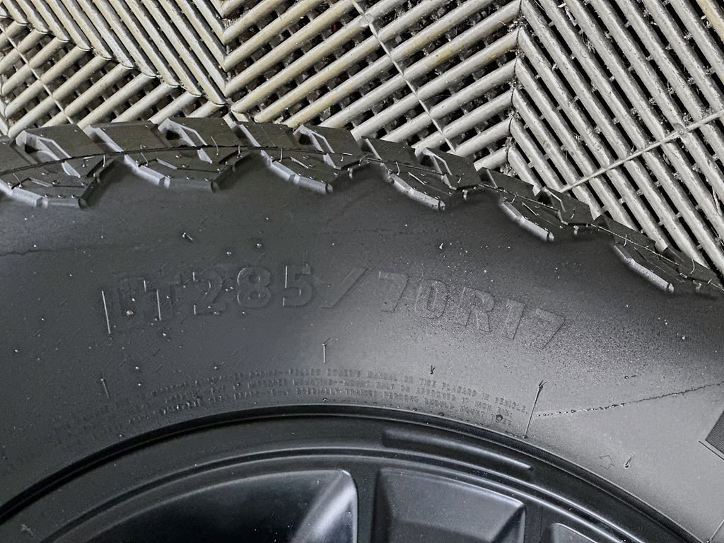 Used 2023 Jeep Gladiator Mojave w/ Cold Weather Group image 34