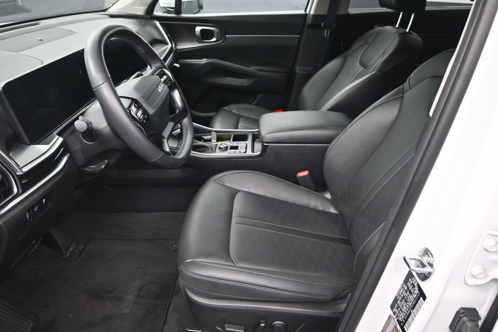 Certified 2026 Kia Sorento EX AWD/4WD image 13