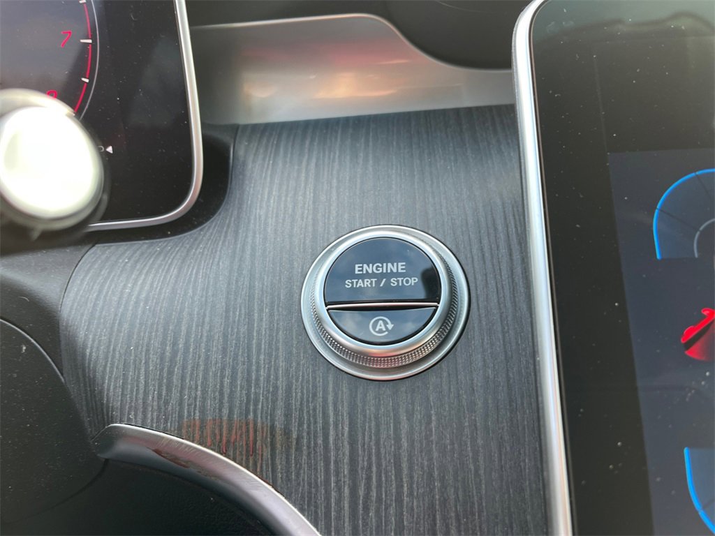 Certified 2025 Mercedes-Benz C 300 4MATIC Sedan image 26