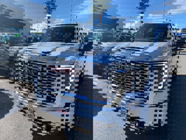 New 2026 GMC Sierra 2500 Denali w/ Denali Reserve Package image 3