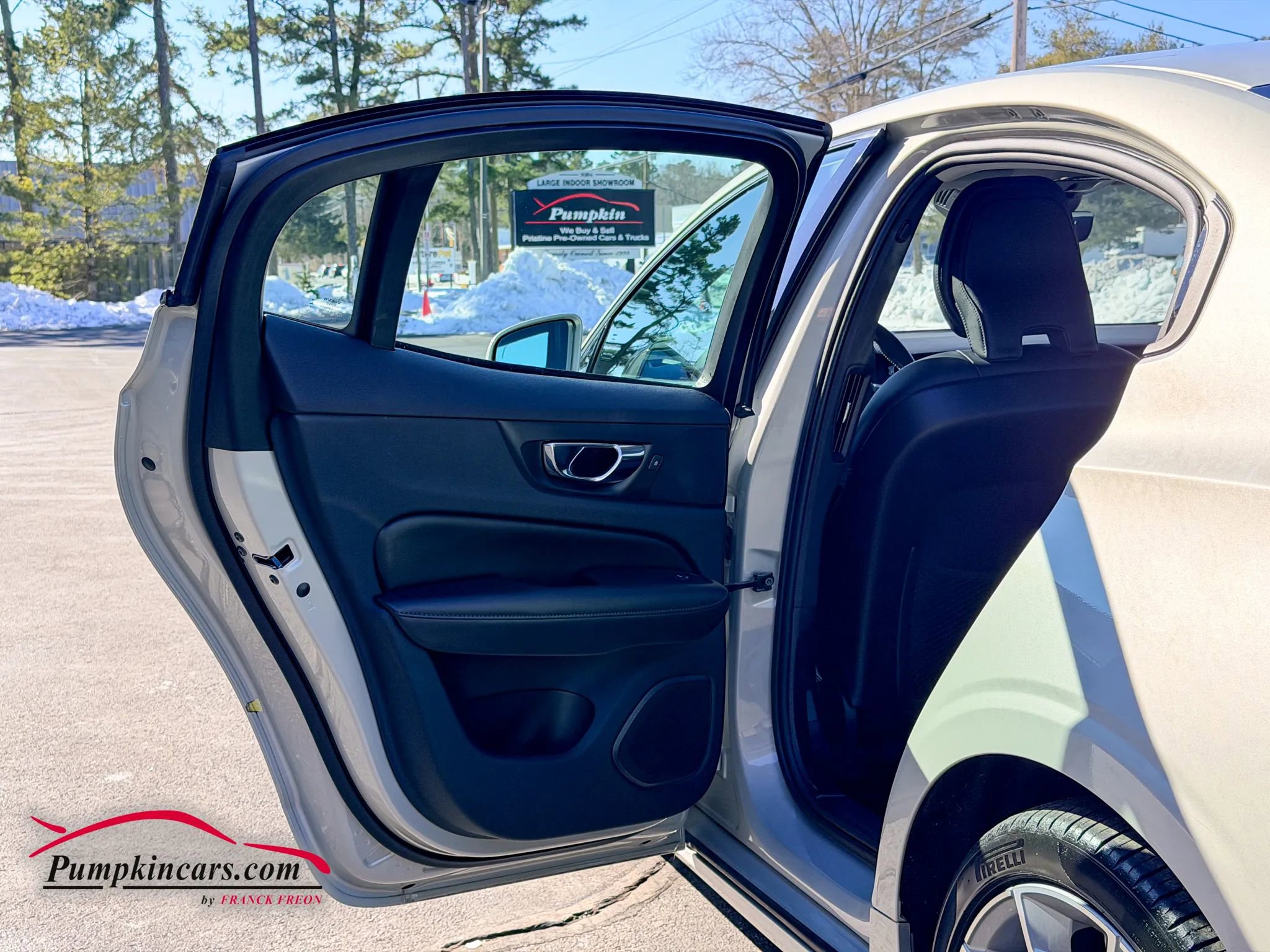 Used 2020 Volvo S60 T5 Momentum image 21