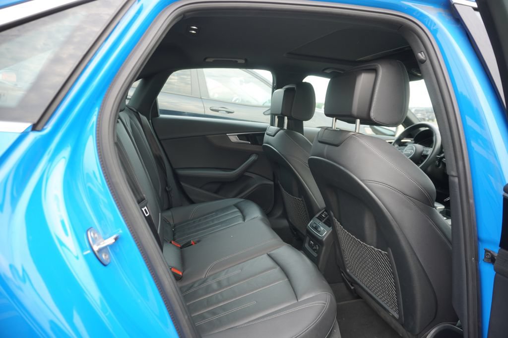 Used 2022 Audi A4 2.0T Premium Plus AWD/4WD image 7