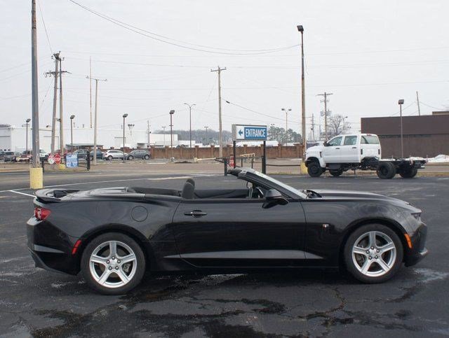 Used 2023 Chevrolet Camaro LT image 29