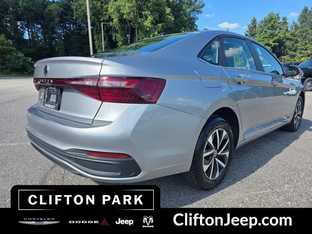 Used 2025 Volkswagen Jetta S FWD image 4