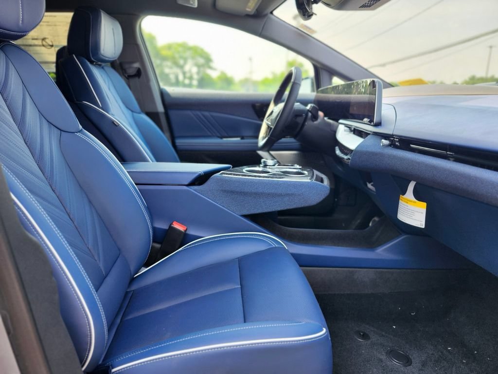 New 2026 Cadillac Optiq Sport 2 AWD/4WD image 9