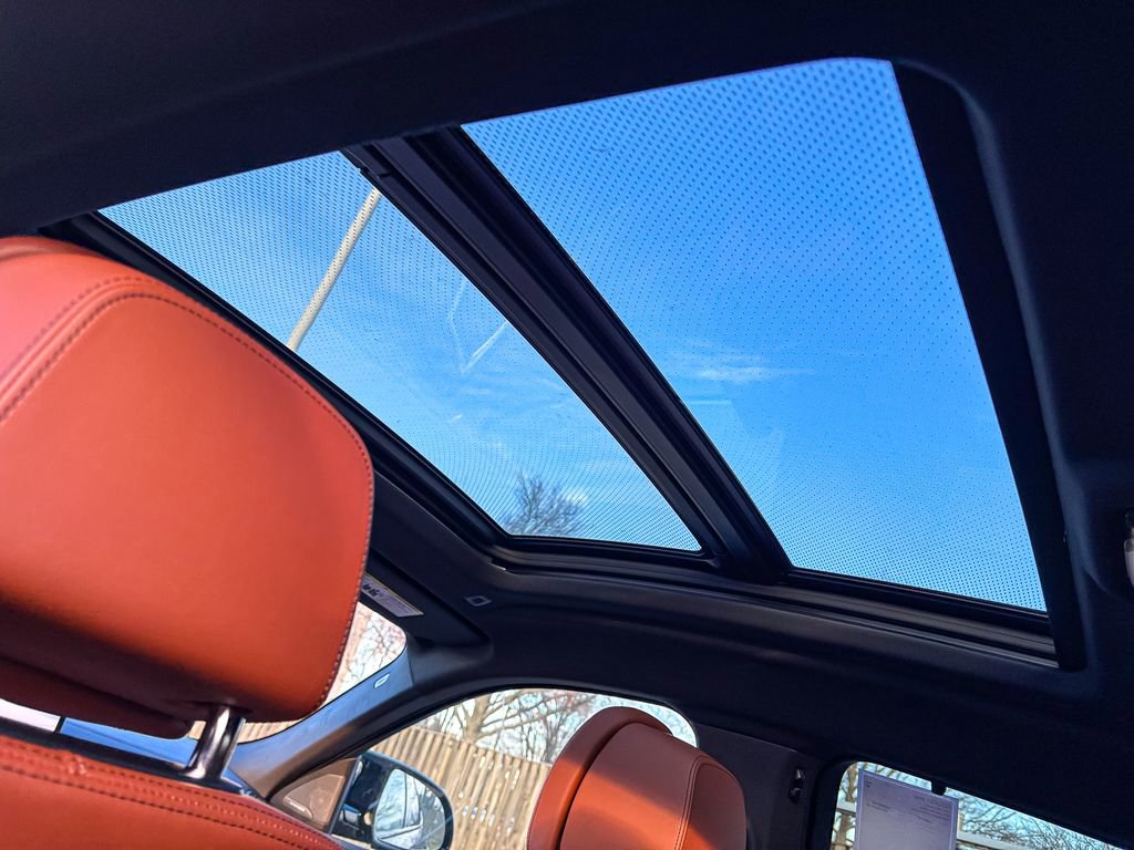 New 2026 BMW X6 M60i image 8