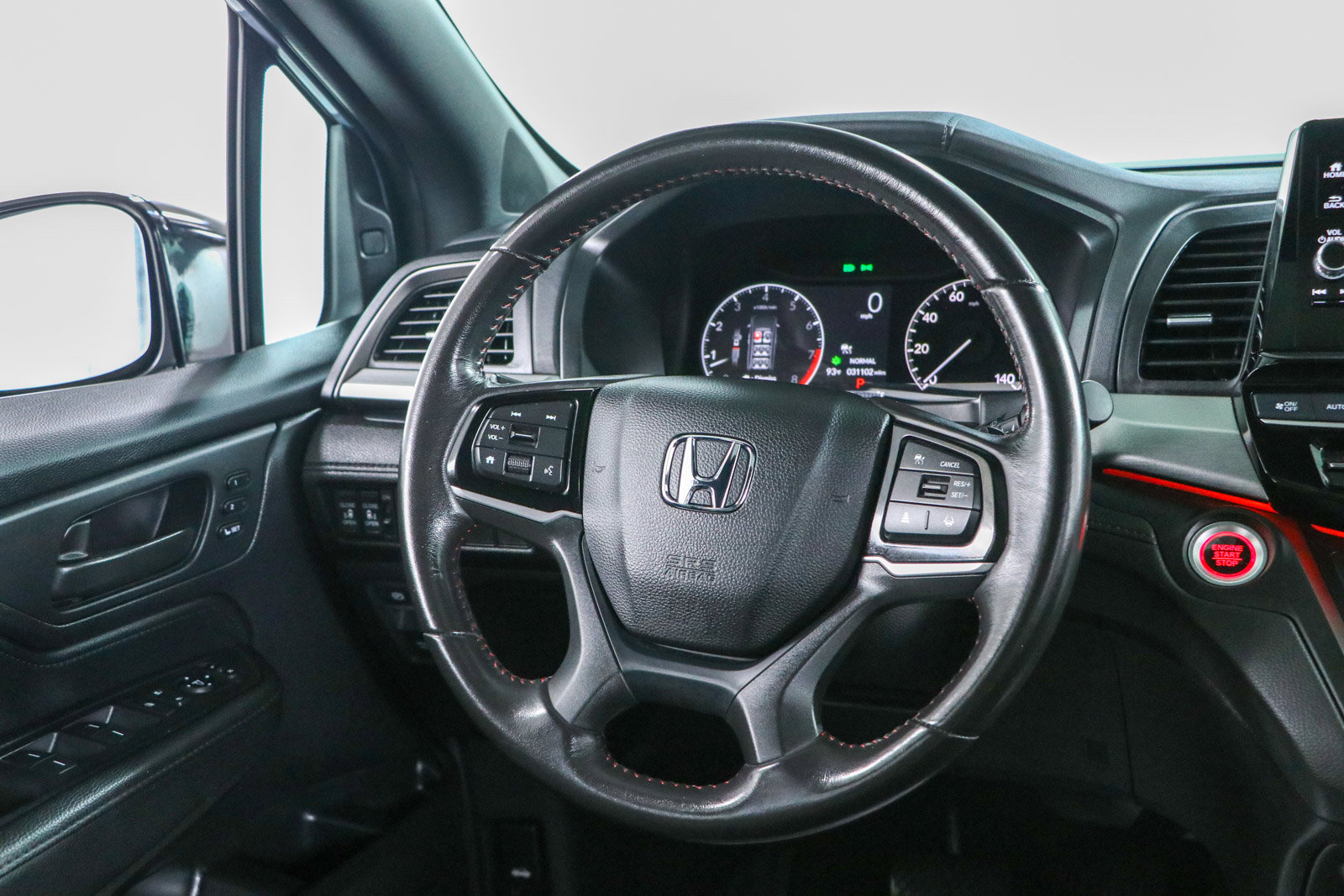 Used 2025 Honda Odyssey Sport-L image 12