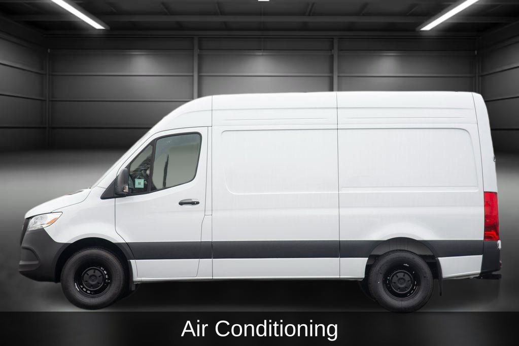 Used 2025 Mercedes-Benz Sprinter 2500 image 6