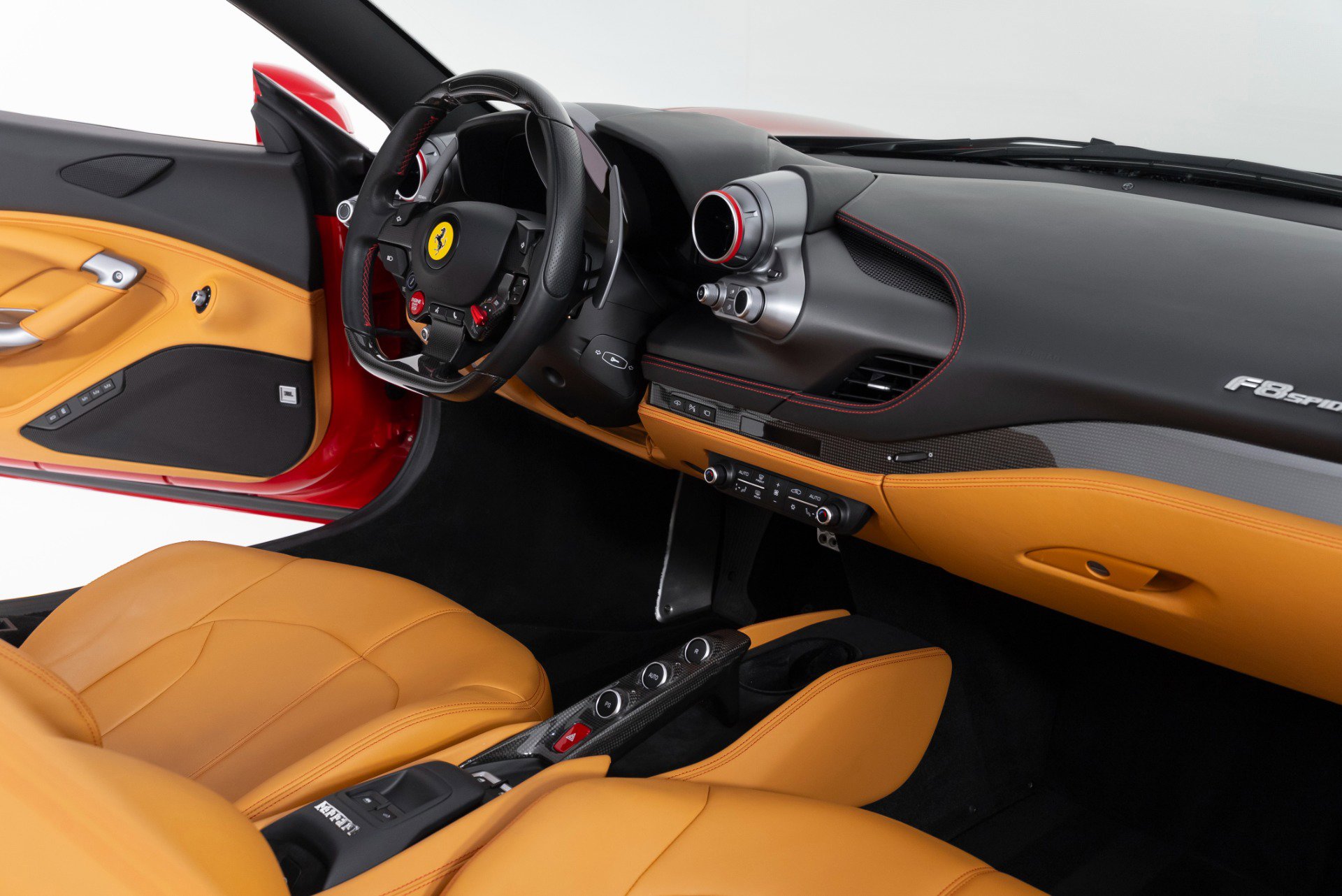 Used 2021 Ferrari F8 Tributo image 32