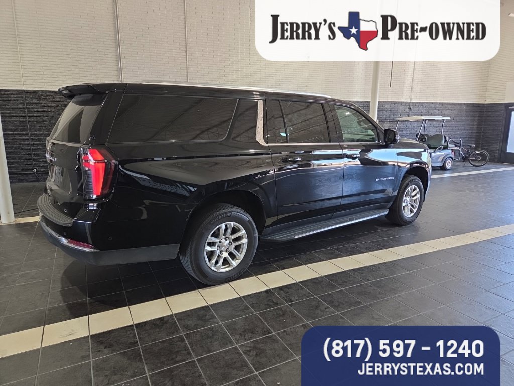 Used 2026 Chevrolet Suburban LT w/ Comfort Package AWD/4WD image 5