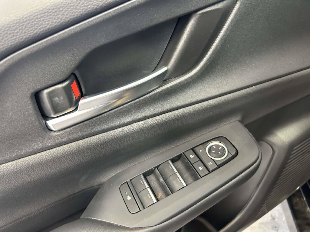Used 2026 Toyota Prius Plug-In Hybrid FWD image 17