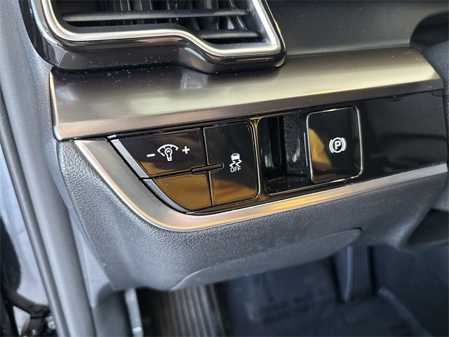 Used 2024 Kia Sportage EX image 29