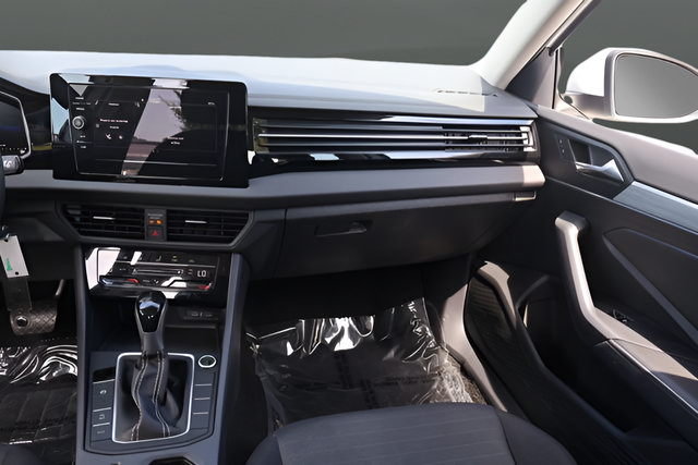 Certified 2025 Volkswagen Jetta S FWD image 16