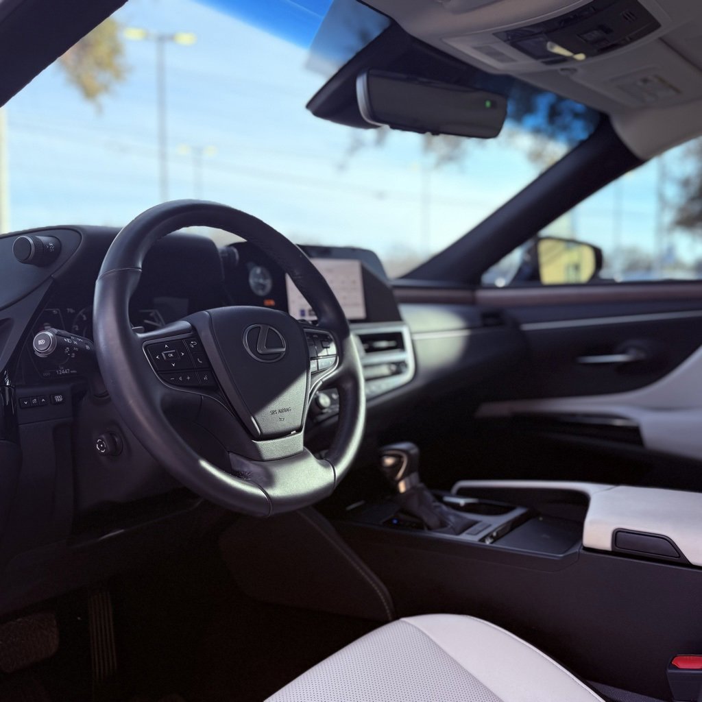 Used 2024 Lexus ES 350 w/ Premium Package image 28