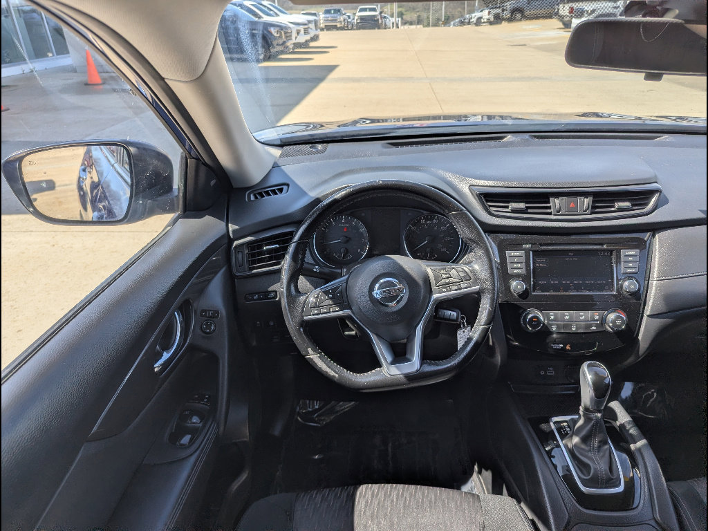 Used 2020 Nissan Rogue S w/ Special Edition Package image 3